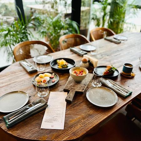Khedi Hotel Тбилиси Екстериор снимка