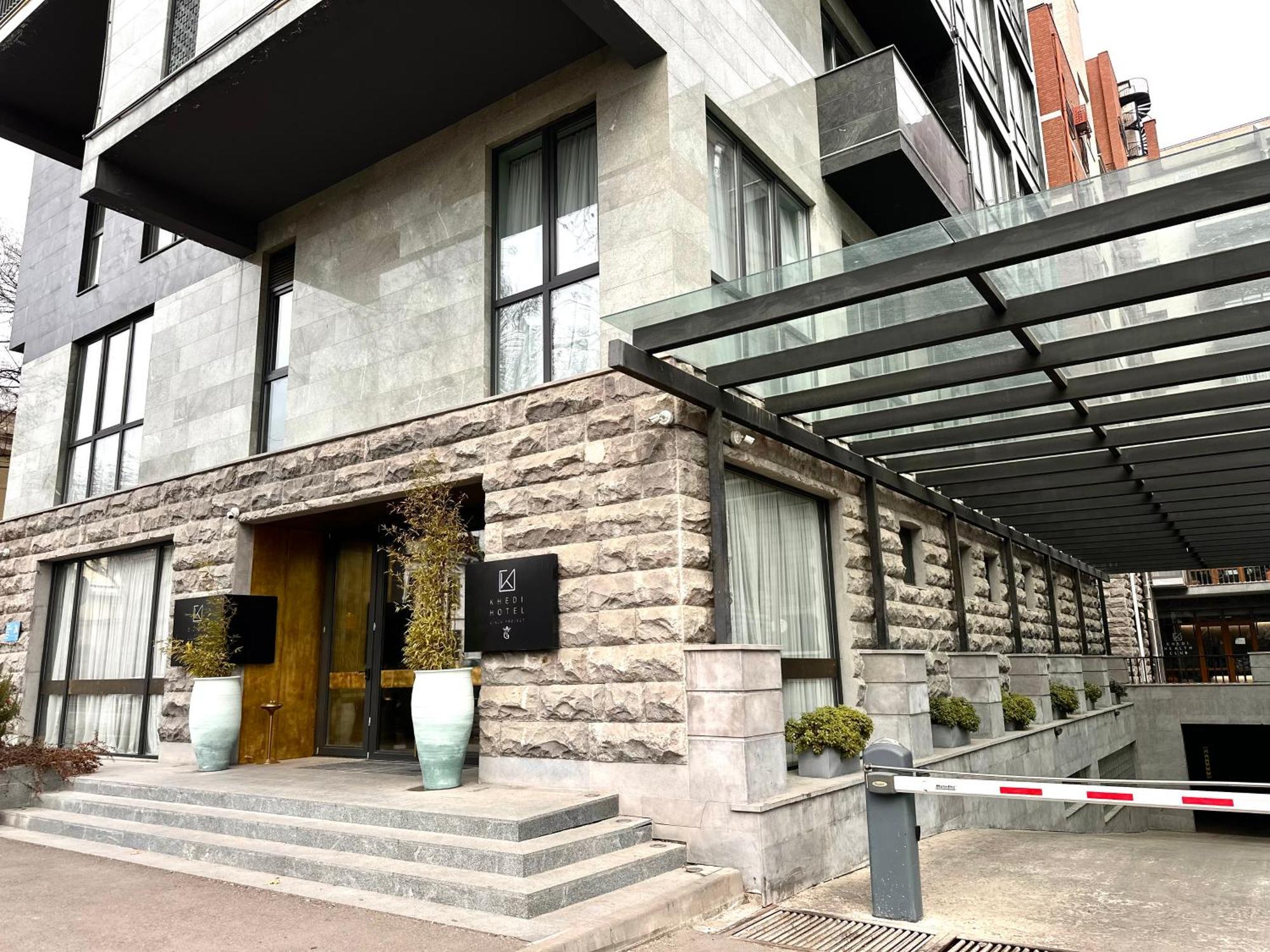 Khedi Hotel Тбилиси Екстериор снимка